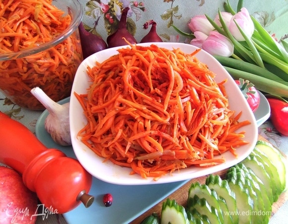 Морковь служит дополнением к мясу, омлету или гарниру.