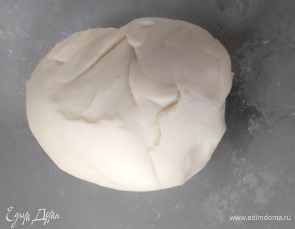 Накрыть и оставить на столе отдыхать.