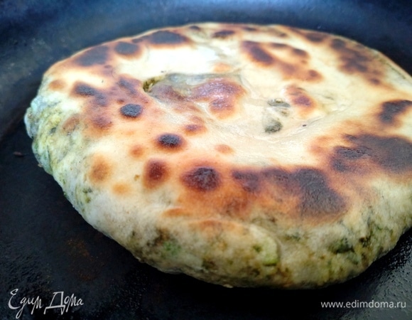 При нагревании лепешки вздуваются, но потом опускаются.