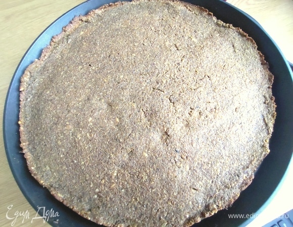 Я запекала в эл. сковороде-пиццамейкере (30 см диаметром) 25 минут.