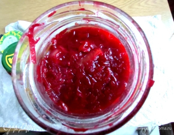 Наполнить банки заправкой.