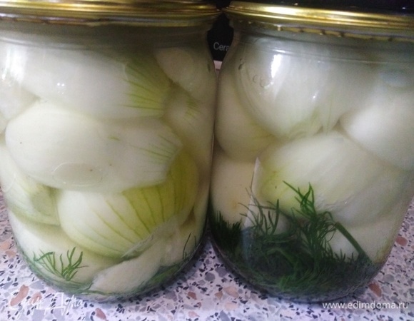 Банки закатать. Перевернуть и укутать до полного остывания.