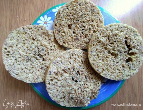 Разрезать вдоль на 3–4 кружочка по желанию.