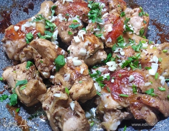 Выключить, посыпать зеленью кинзы и по желанию семенами льна.