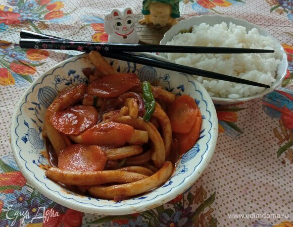 Подаем в качестве горячей закуски или с рисом. Приятного аппетита!