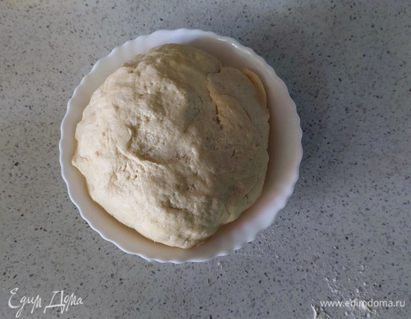 Собираем тесто в шарик