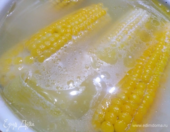 Влить молоко и продолжить готовить еще 15 минут.