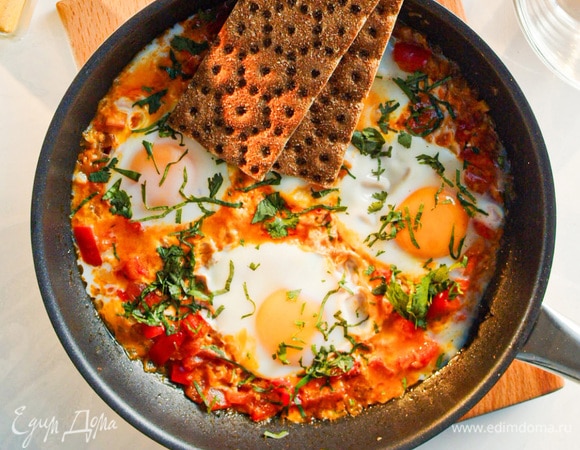 <span>Посыпать зеленью, подавать с хлебцами.</span>