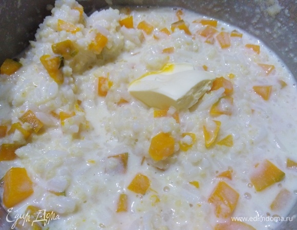 В конце готовки добавить сливочное масло.