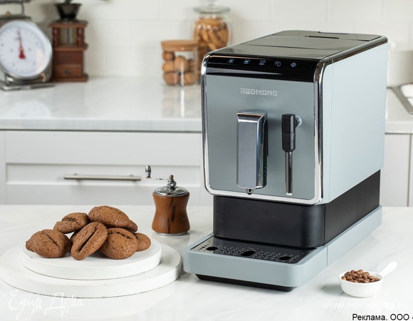 Печенье должно легко разламываться, иметь нежную сердцевину и твердую корочку.