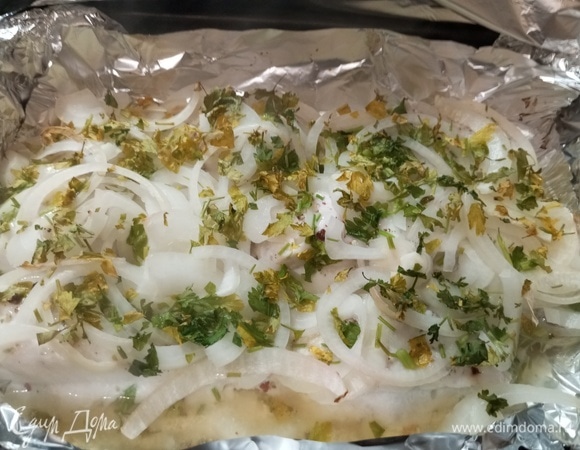 Поставить в разогретую духовку. Готовить при 200°C 35 минут.