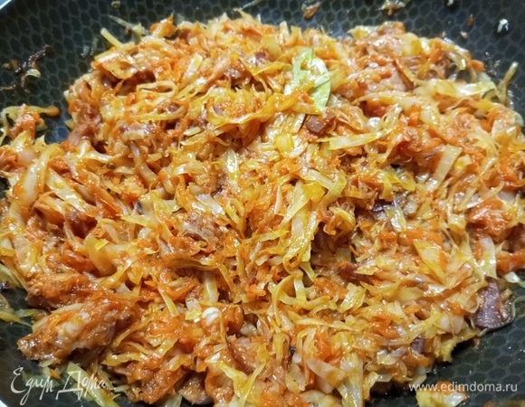 Готовить под крышкой 10–15 минут.