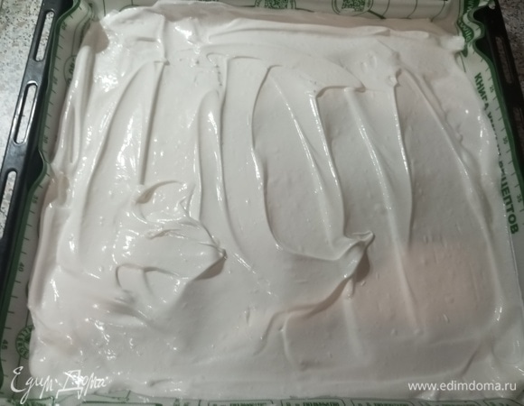 Разровнять равномерно по поверхности.