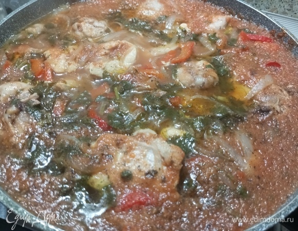 Тушить блюдо под крышкой в течение 20 минут.