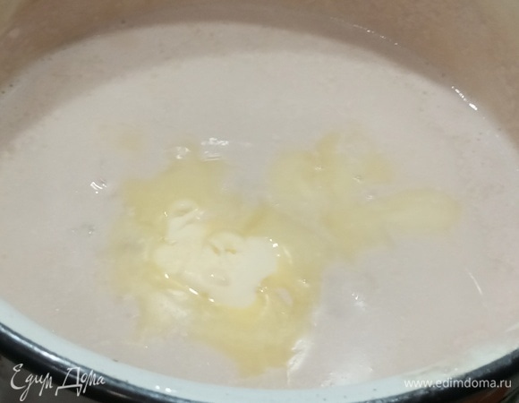 В конце готовки добавить сливочное масло.