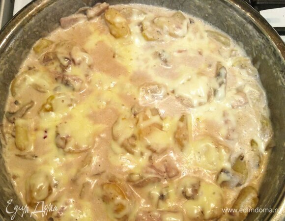 Блюдо готово. Подаем, посыпав измельченным укропом. Приятного аппетита!