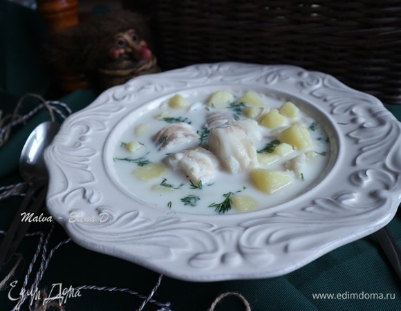 Разлить по тарелкам, добавить нарезанный укроп. Приятного аппетита!