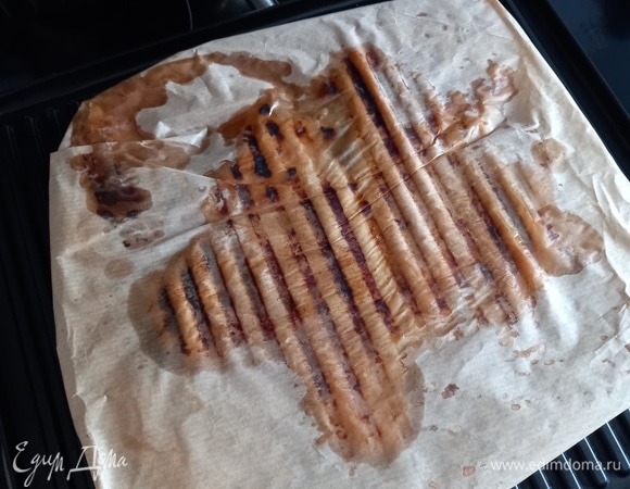 Готовить на гриле 6–8 минут.