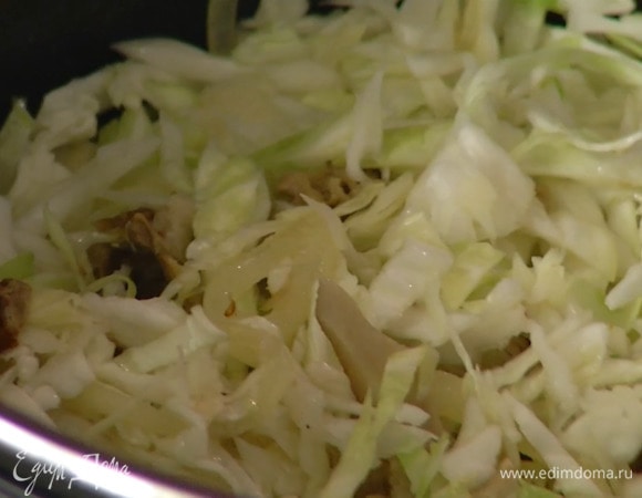 Установить программу «тушение» и готовить 20 минут.