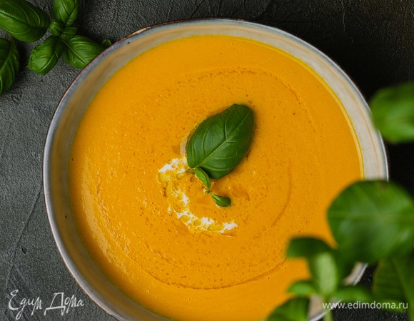 Подавайте суп теплым.