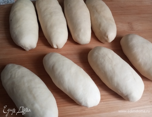 Слепить пирожки.