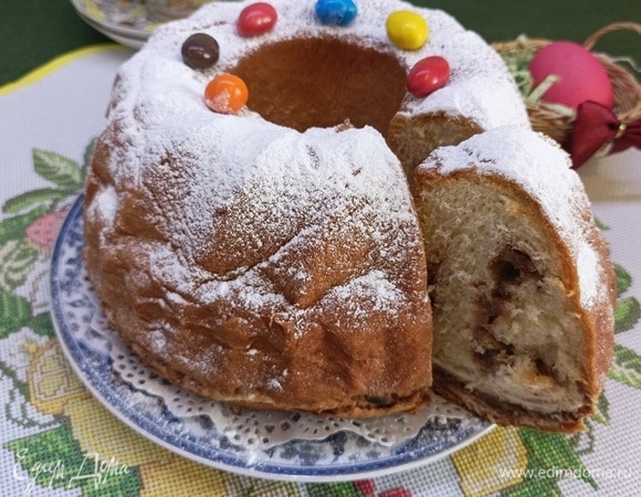 Подаем к столу только полностью остывший рулет.