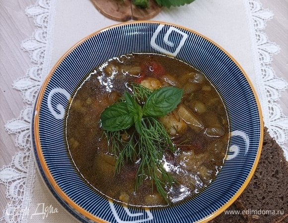 Подаем с любимой зеленью и мятой.