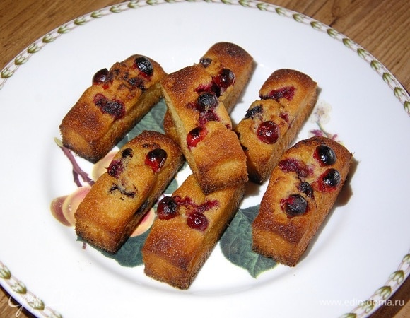 Выпекать в разогретой духовке 12–13 минут.