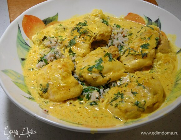 Мяту мелко порубить и посыпать готовое блюдо.