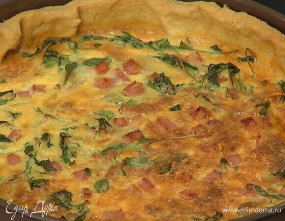 Вернуть тарт в духовку и выпекать 25 минут.