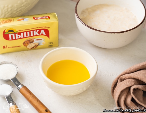 Растопите маргарин «Пышка».