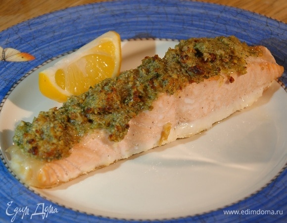 Запекать рыбу в разогретой духовке 15–17 минут.