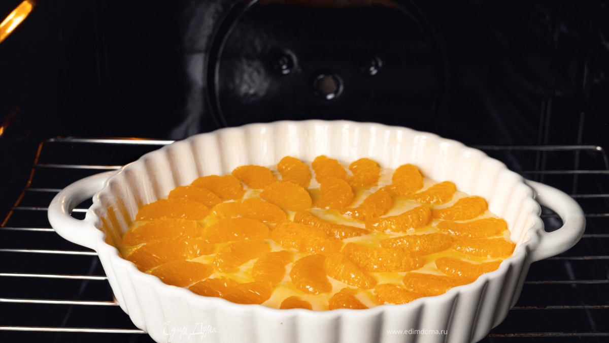 Выпекайте около 1 часа при температуре 180°C.