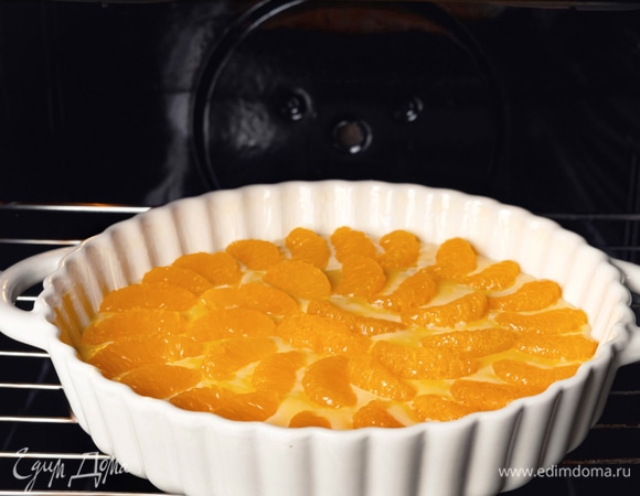 Выпекайте около 1 часа при температуре 180°C.