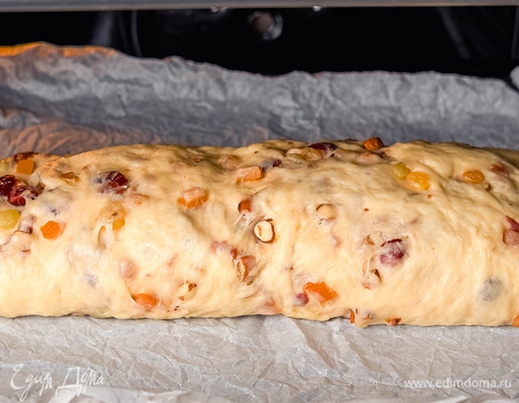 Выпекайте при 180°C 40–45 минут до румяной корочки.