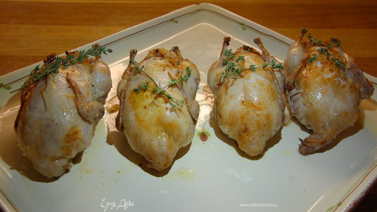 Перед подачей срезать кулинарную нить.