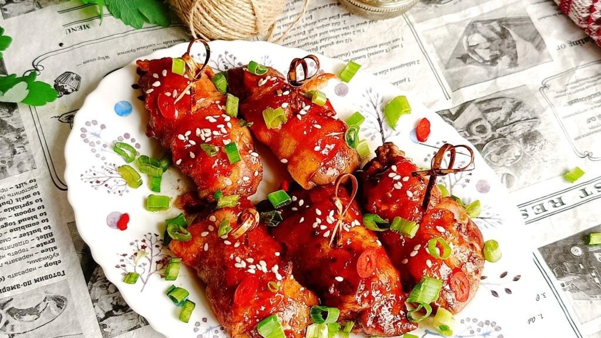 При подаче румаки посыпать кунжутом и зелёным луком. Приятного аппетита!