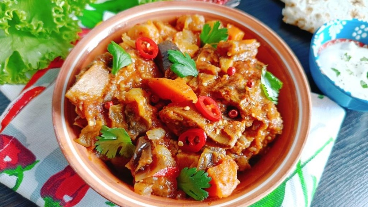 При подаче посыпать зеленью. Вкусно, сочно и ароматно!