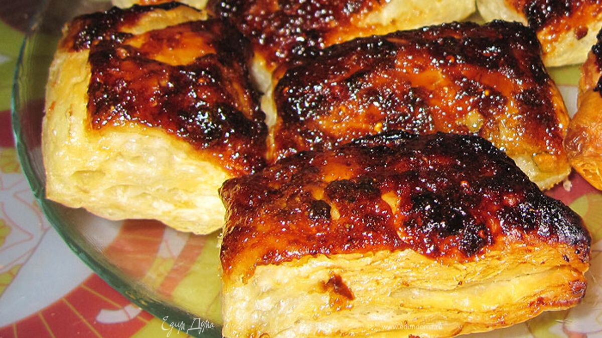 Слойки с сахаром