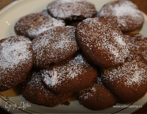 Шоколадное печенье с фундуком Шоколадное печенье с фундуком