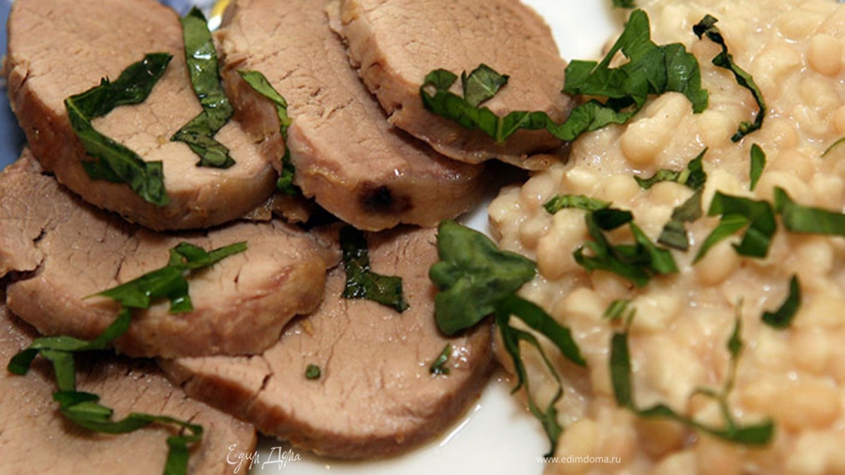 Запеченная свинина с фасолью