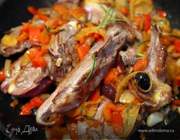 Ребрышки ягненка с оливками по-средиземноморски