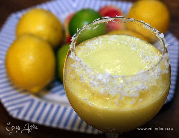 Молочный коктейль с манго Молочный коктейль с манго