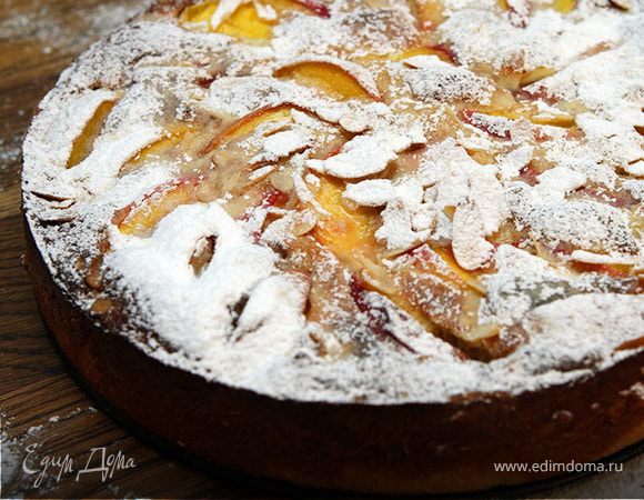 Миндальный пирог с персиками Миндальный пирог с персиками
