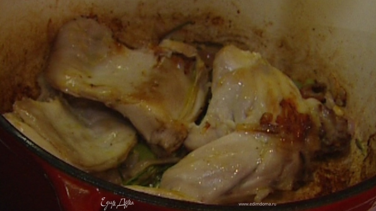 Кролик с розмарином в белом вине