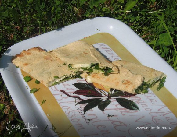 Лаваш с сулугуни и зеленью