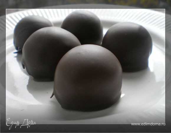 Яблочные шарики с ромом, ванилью и шоколадом Яблочные шарики с ромом, ванилью и шоколадом