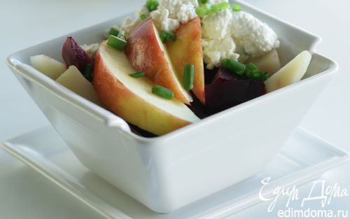 Рецепт Салат из свеклы, картофеля и яблок