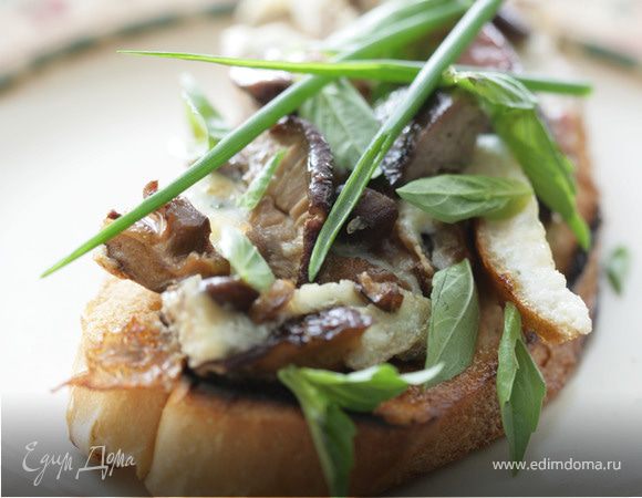 Омлет с грибами и куриной печенкой     