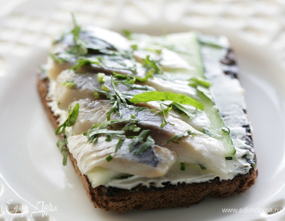 Русский бутерброд с сельдью